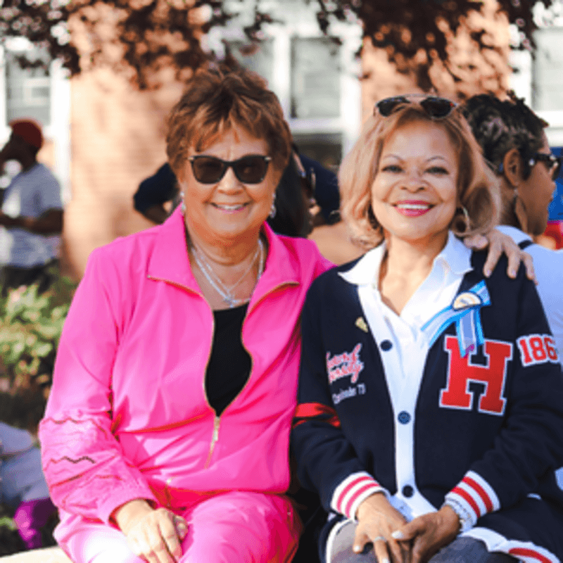 Hu alums