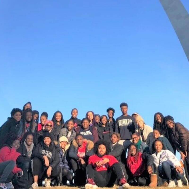 HUAC St Louis members posing in front of the St Louis arch