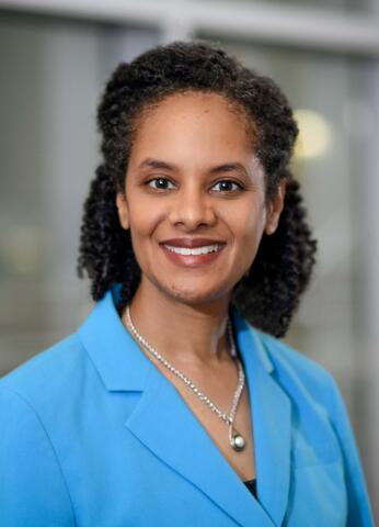 Headshot of Carla Davis