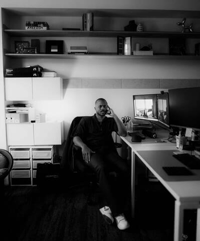 Drummond studio photo