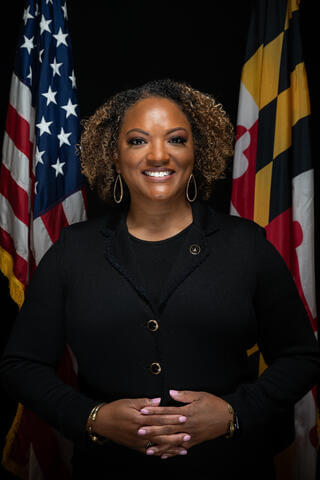 Dr. Taylor’s Official Headshot